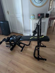 weight bench with weights and bars