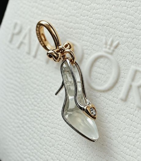 Pandora Disney Limited Edition 2026 Gold P Cinderella Slipper Charm