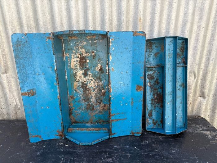 Vintage Eletricians toolbox