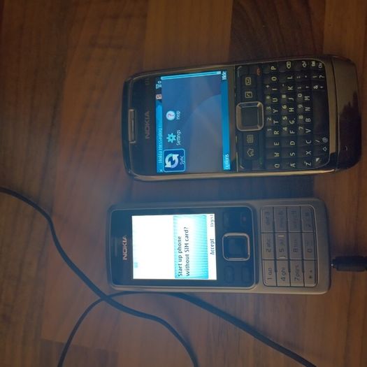 Job lot Nokia phones, chargers and cables