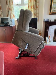 Sherborne Reclyner/Riser Armchair
