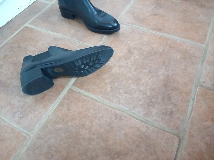 Black Leather Ankle Boots  (40 S7)