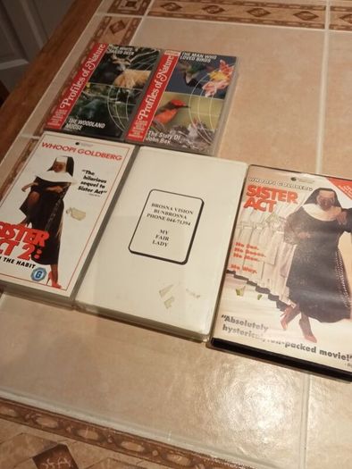 VCR collectors 90s 1000 nostalgia enthus