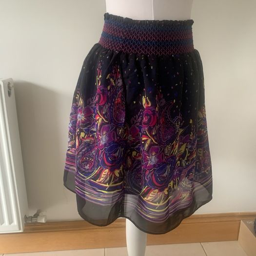 Black & Purple mini skirt. Size S