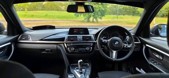 2018 BMW 330e iPerformance M Sport