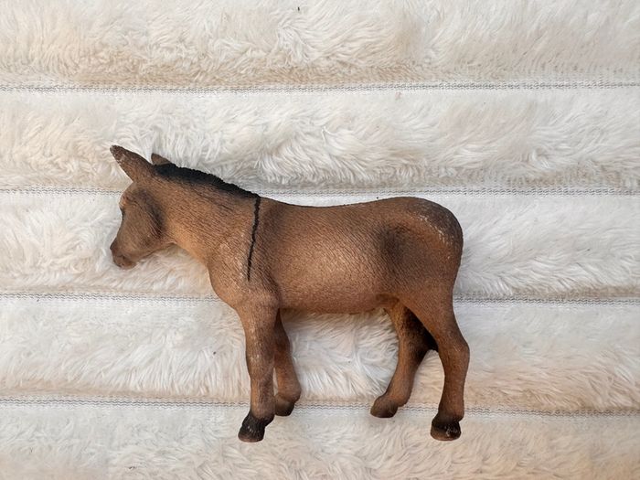 Schleich Donkey Burro Jenny Farm Animal Figure 2008 D-73527  approx. 8.5 cm. Used Please see photos