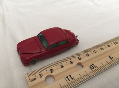 Matchbox 65b, regular wheels. Mint condition. Jaguar 3.4. Bonnet opening and detailed engine.