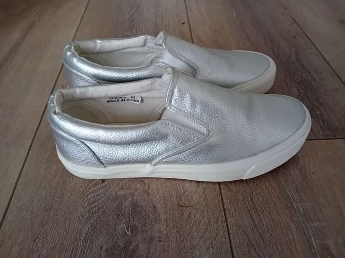 New Sneakers 4/37