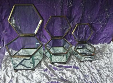 Collectable trinket boxes