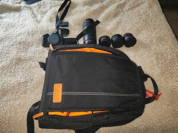 Canon EOS R50 Full Kit (SD card not included)