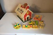 Vintage 1970s School House with Accessories can post