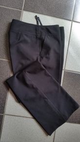 Size 8 - A Pair of Black Ladies Pants - Inside Leg 30 Inches. Read Carefully - E