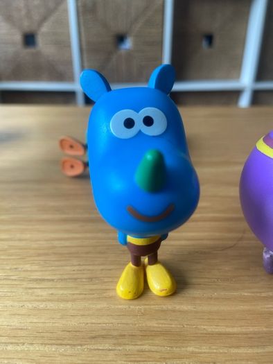 Hey Duggee Squirrel Figurine set