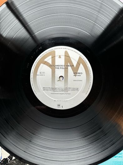 The Police. Original 1978 release of Outlandos dAmour. Vinyl looks nm sleeve is bit tatty hence the low price