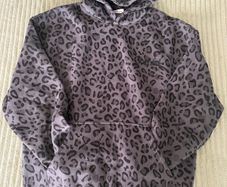 COMFRT Minimalist Hoodie in "Panther"