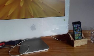Apple Iphone Log Dock