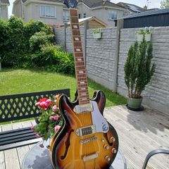 Epiphone Casino Coupe VS and padded gig bag