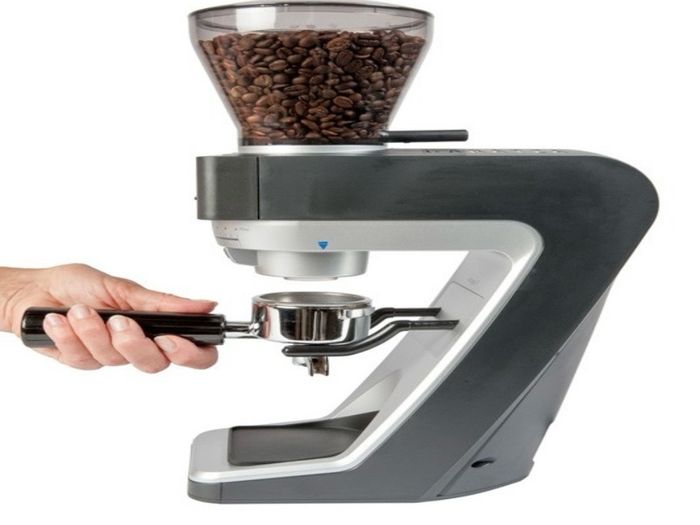 Professional coffee grinder can adjust to grams and size of the coffee grinder.