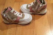 Clarks Boots size EU-20, UK-4F
