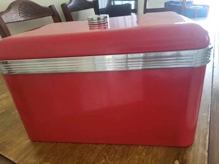 bread bin