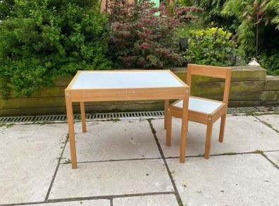 Kids Table and Chairs x2