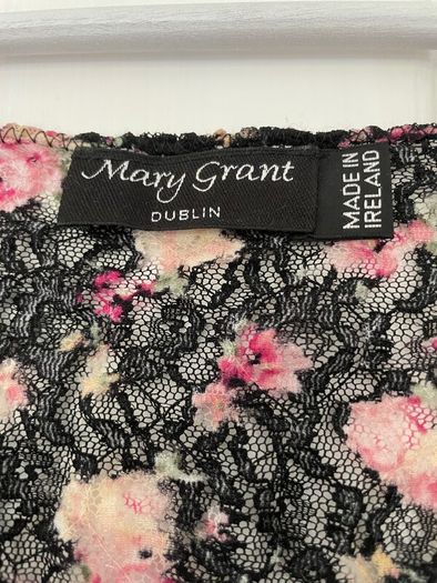 Mary Grant Top - Black with Rose Print - Size 1