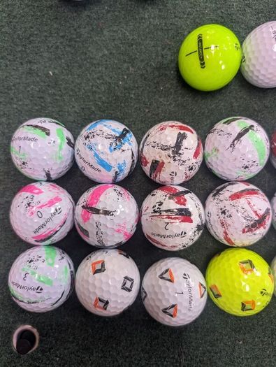 40 Taylormade Premium Balls