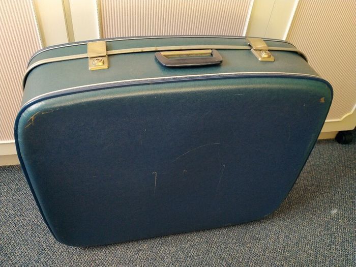 4 vintage/Antique suitcases