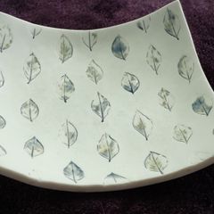 DISH - Shallow - Leaf Design