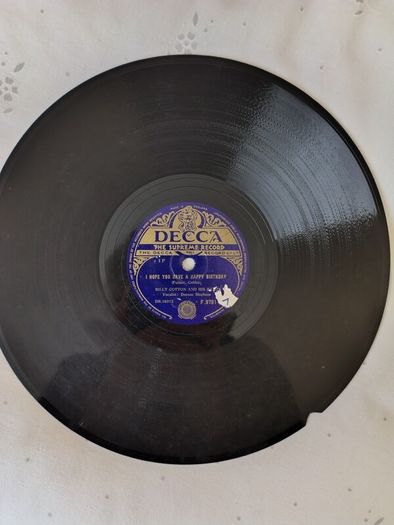 6 Gramophone Records.  Various labels.