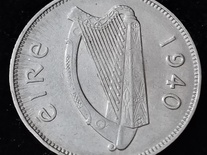 Ireland - 1940 - 6 Pence - Wolfhound - KM.13 - [535]