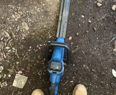 hedge strimmer
