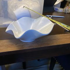 Serving or fruit bowl