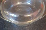 Large glass oven proof Pyrex dish with lid