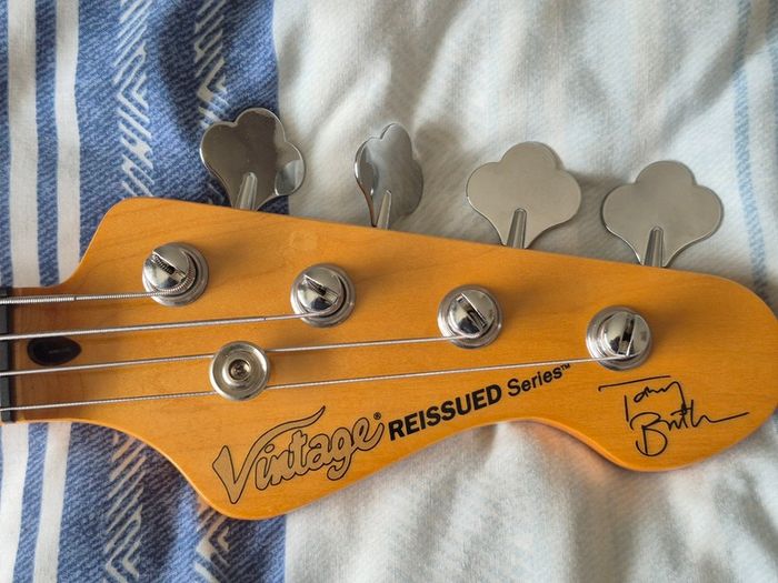 Vintage Tony Butler Signature Bass with Hartke HD15 Amp.  Like New