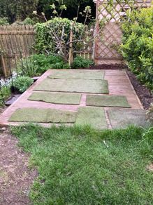 Synthetic grass pieces