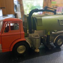 Dinky road sweeper
