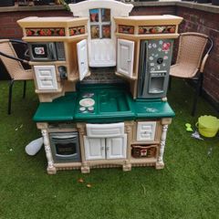 toy kitchen