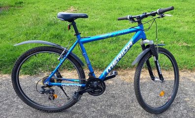 Hard-tail Mountain Bike