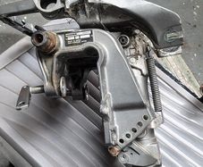 Mariner 30hp transom bracket