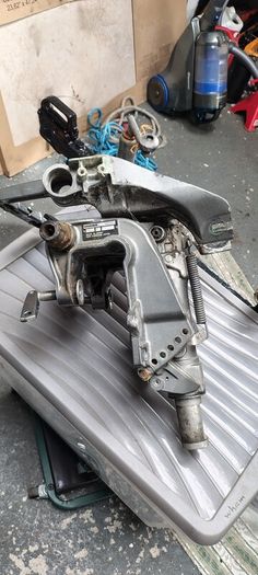 Mariner 30hp transom bracket