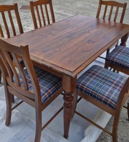 table & 6 chairs