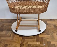 New Extra Large Wicker Basket with Stand for Newborn