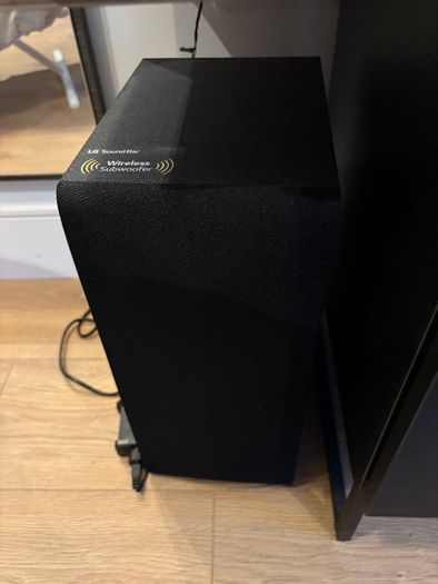 Lg Tv With Sound Bar - Oled55cs6la