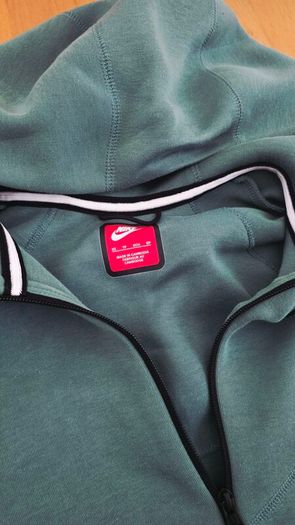 NIKE  green tracksuit