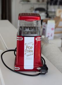 Popcorn maker
