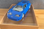 Vintage Bburago Bugatti EB 110 (1991) Blue Diecast Model Car 1/24,
