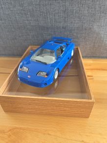 Vintage Bburago Bugatti EB 110 (1991) Blue Diecast Model Car 1/24,