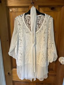 DECK white blouse with scarf and lace detail
