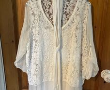 DECK white blouse with scarf and lace detail